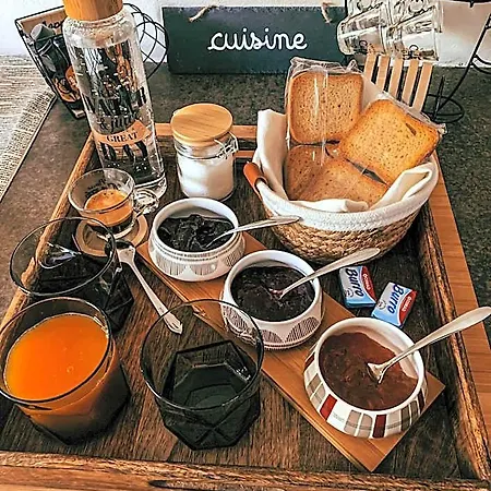 Couette-café Salus Civico 23